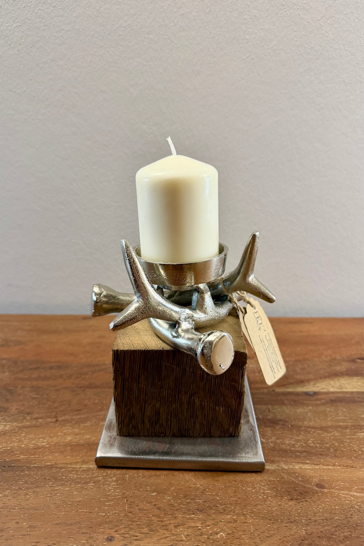 Kerzenständer Geweih aus Aluguss auf Eichenholz, Unikat Nr. 1275, Ansicht 1