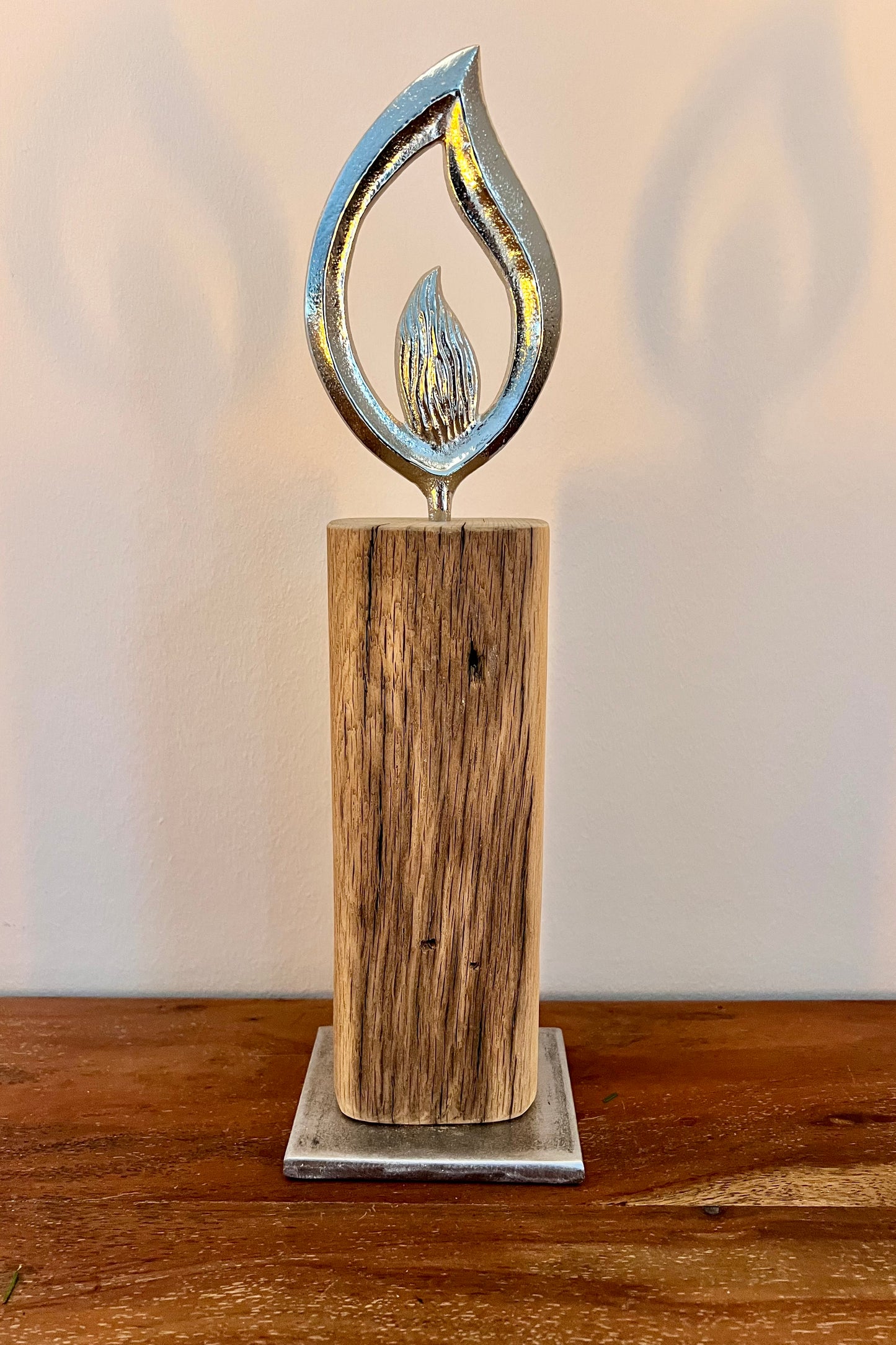 Holzkerze mit Aluflamme mittel 762