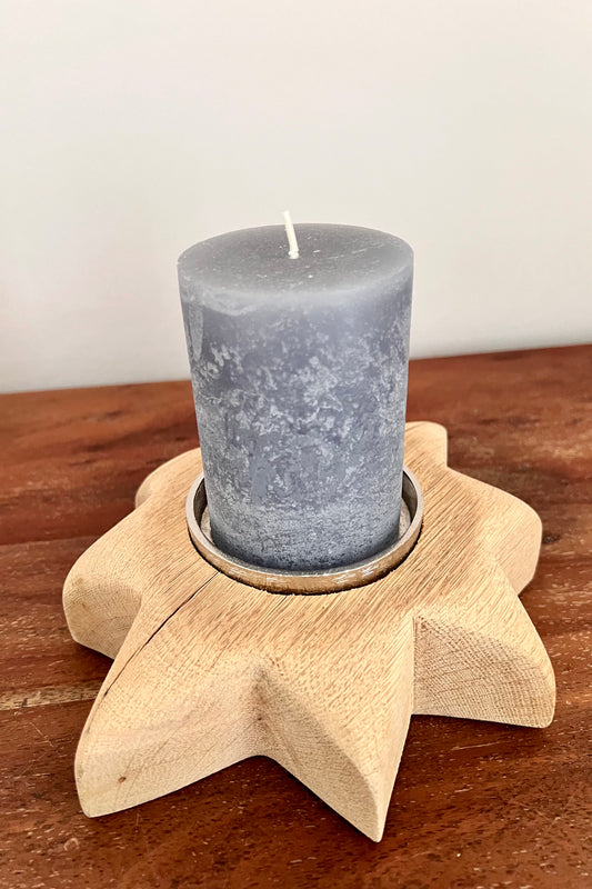 Holzstern mit Stumpenkerze 1073