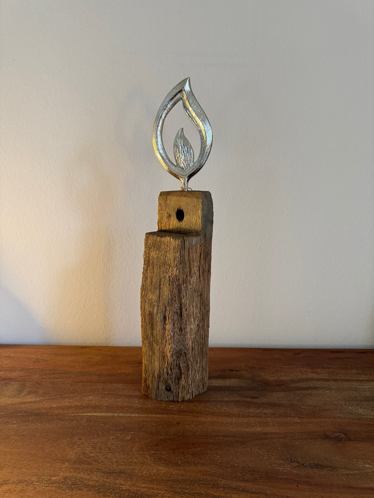 Holzkerze gebürstet mit Aluflamme 1195