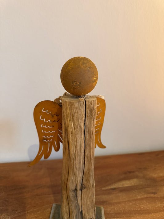 Holzengel mit Metallkopf und Metallflügeln klein rostfarben 1504