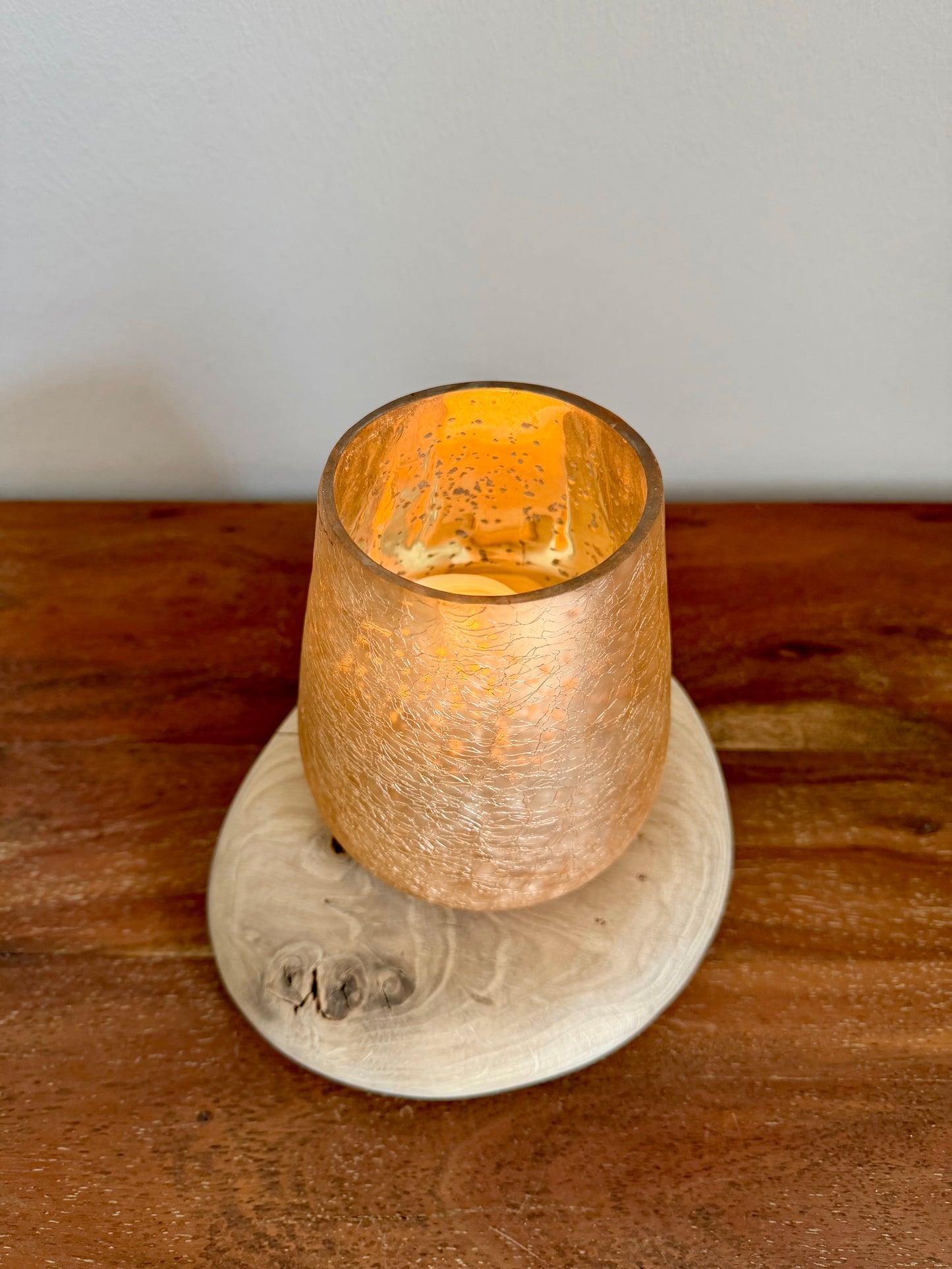 Windlicht aus Glas auf Eichenholz geschliffen 1702