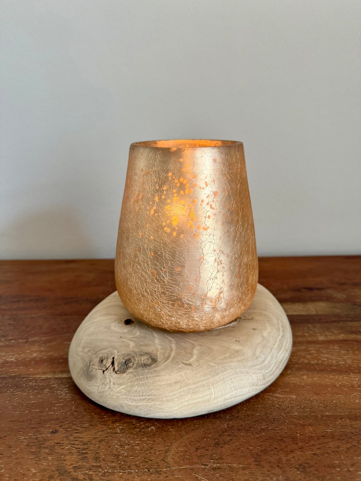 Windlicht aus Glas auf Eichenholz geschliffen 1702