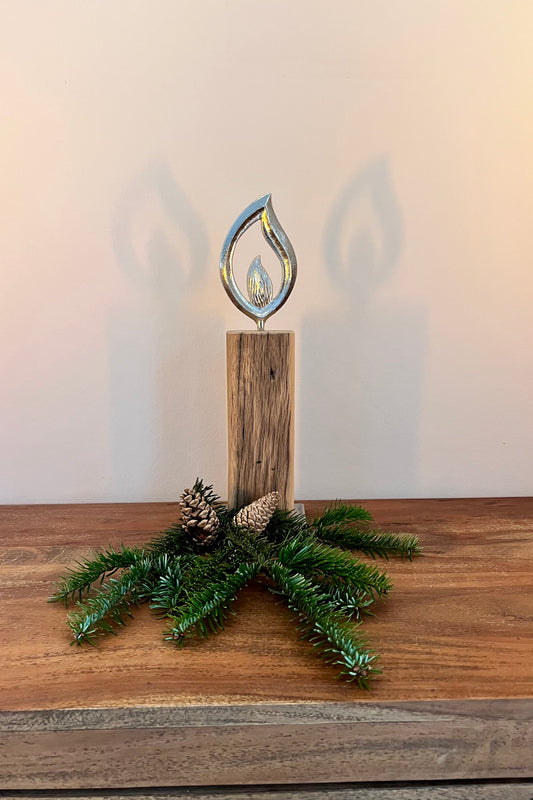 Holzkerze mit Aluflamme mittel 762