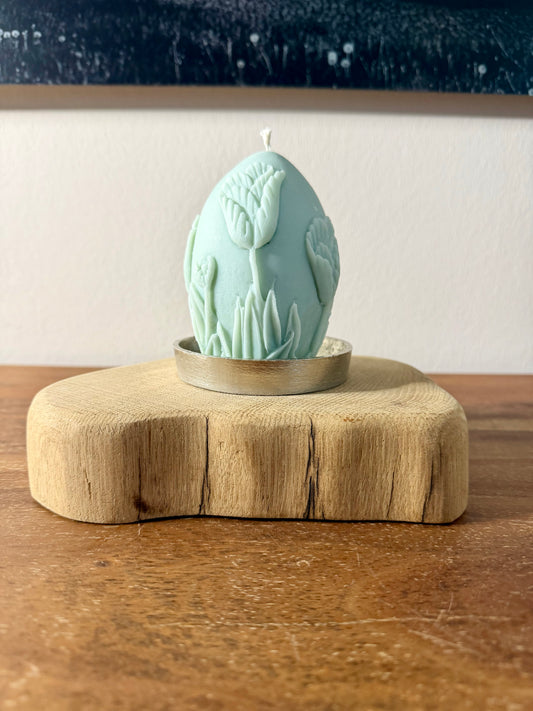 Kerzenständer aus geschliffenem Eichenholz mit Designkerze 1532