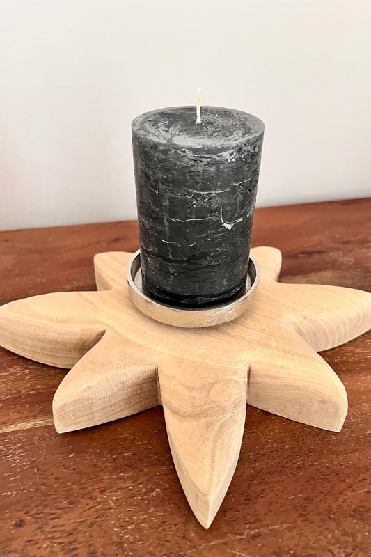 Holzstern mit Stumpenkerze 1191