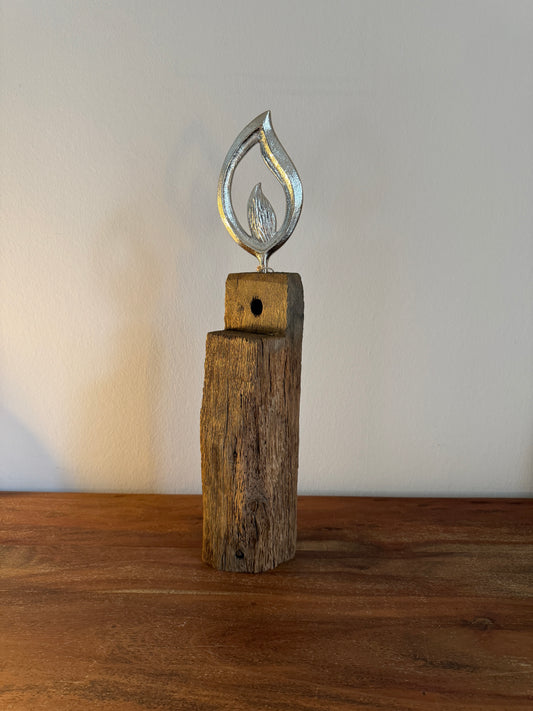 Holzkerze gebürstet mit Aluflamme 1195