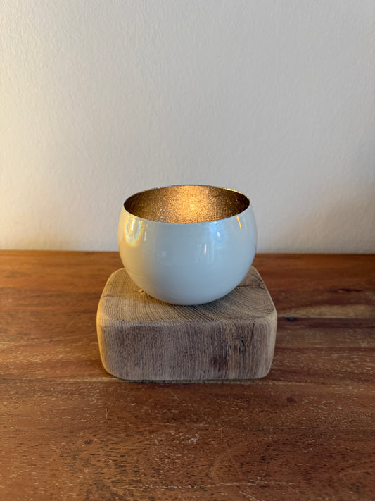 Lichtschale taupe/grau auf Holzstamm geschliffen 729