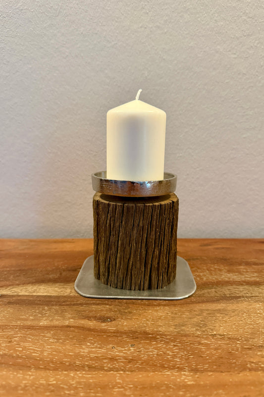 Kerzenständer aus Eichenholz und Stumpenkerze 1140