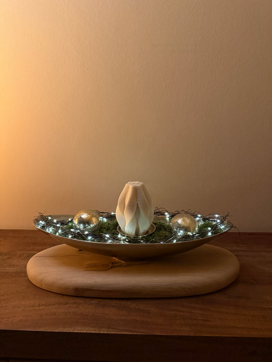 Dekoschale silber groß auf Holzstamm geschliffen mit Designkerze und weihnachtlicher Deko 1514