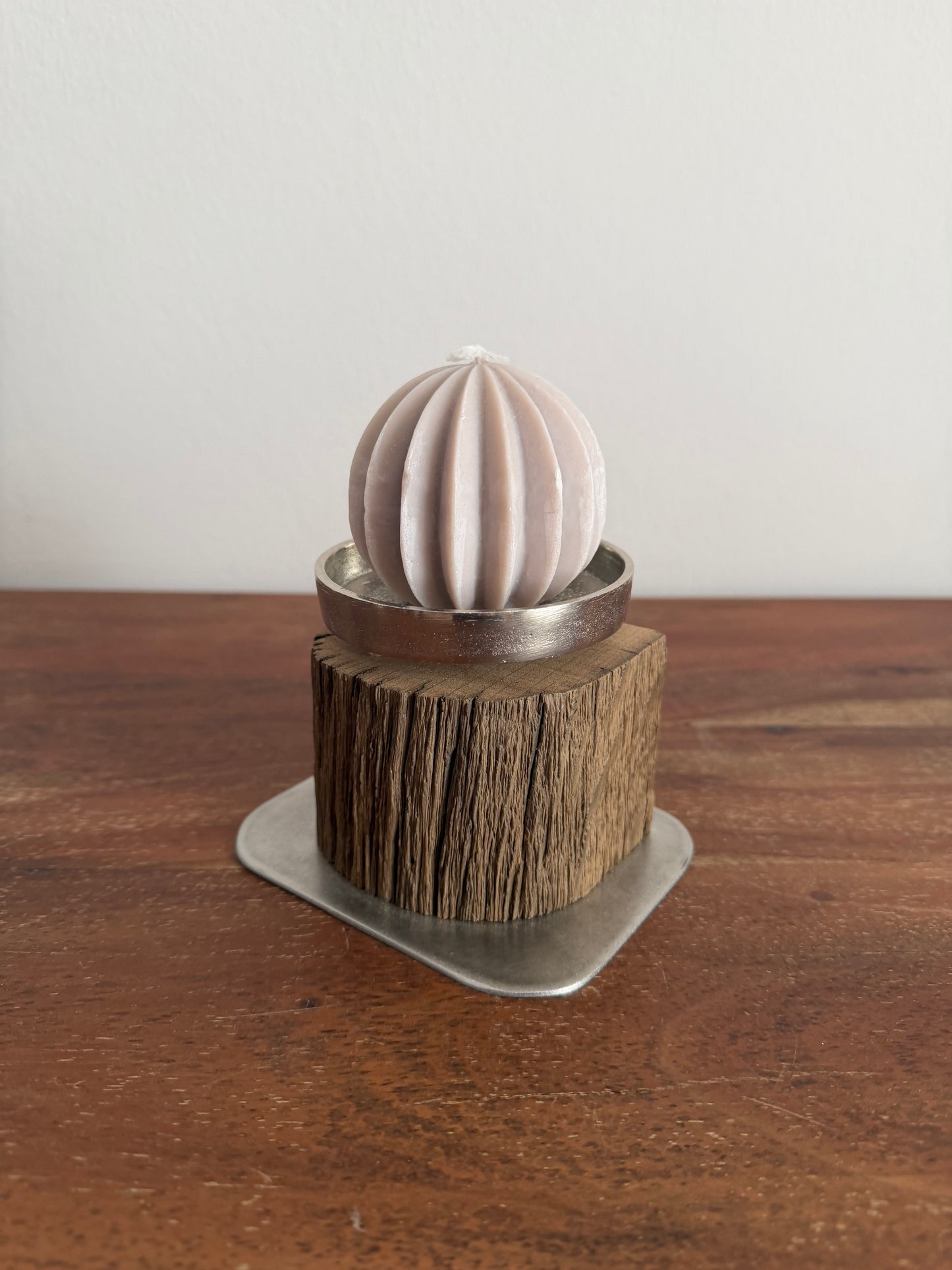 Kerzenständer aus Eichenholz gebürstet und Designkerze 1137